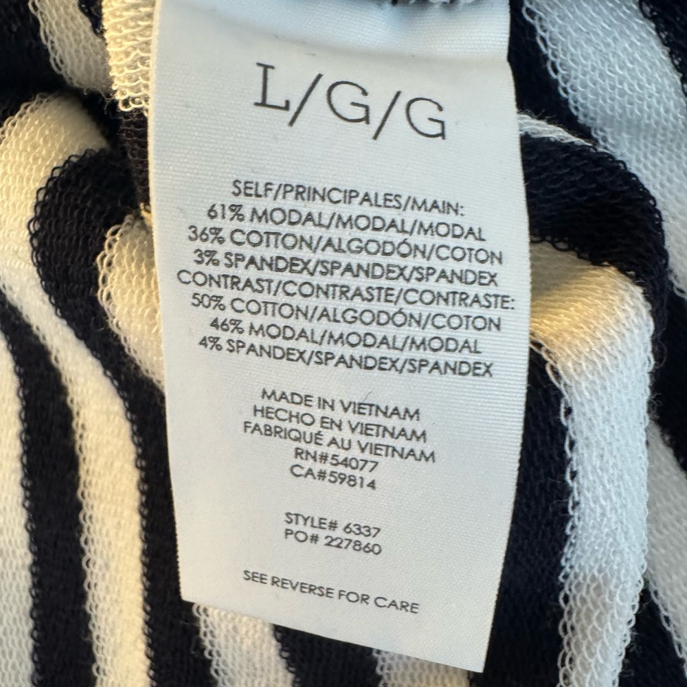 NWOT Cabi Illusion Tee. Navy/white striped. Size Large. - Picture 8 of 9